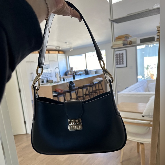 Miu Miu — Black Shoulder Bag - Picture 4 of 8